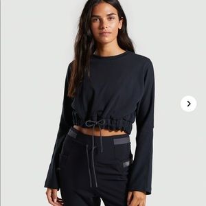 COPY - Gymshark box utility crop sweater